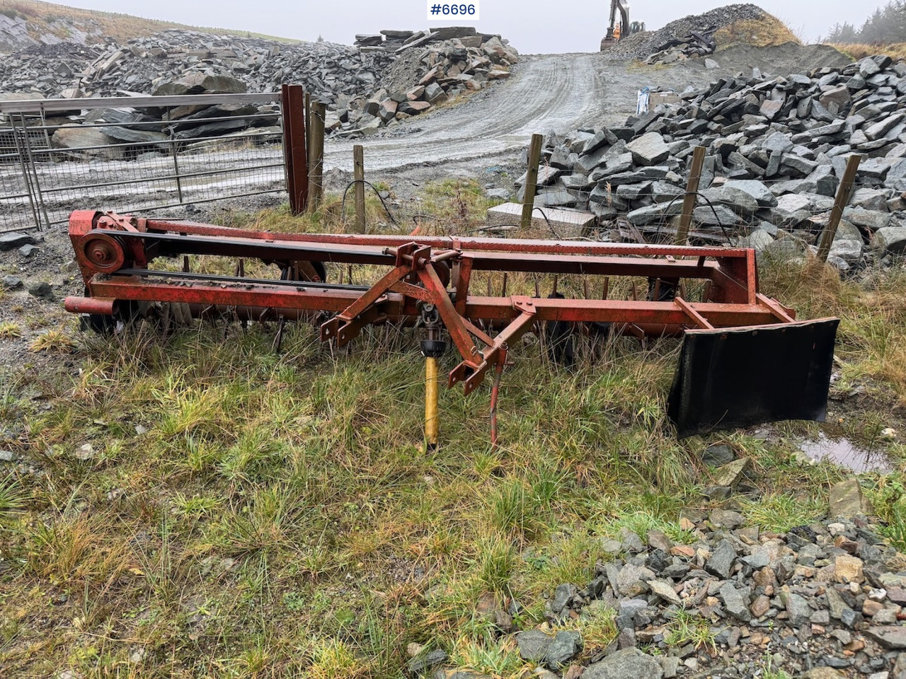 Kverneland stone rake 4 m. - Outils du sol: photos 5 Kverneland stone rake 4 m. - Outils du sol: photos 5