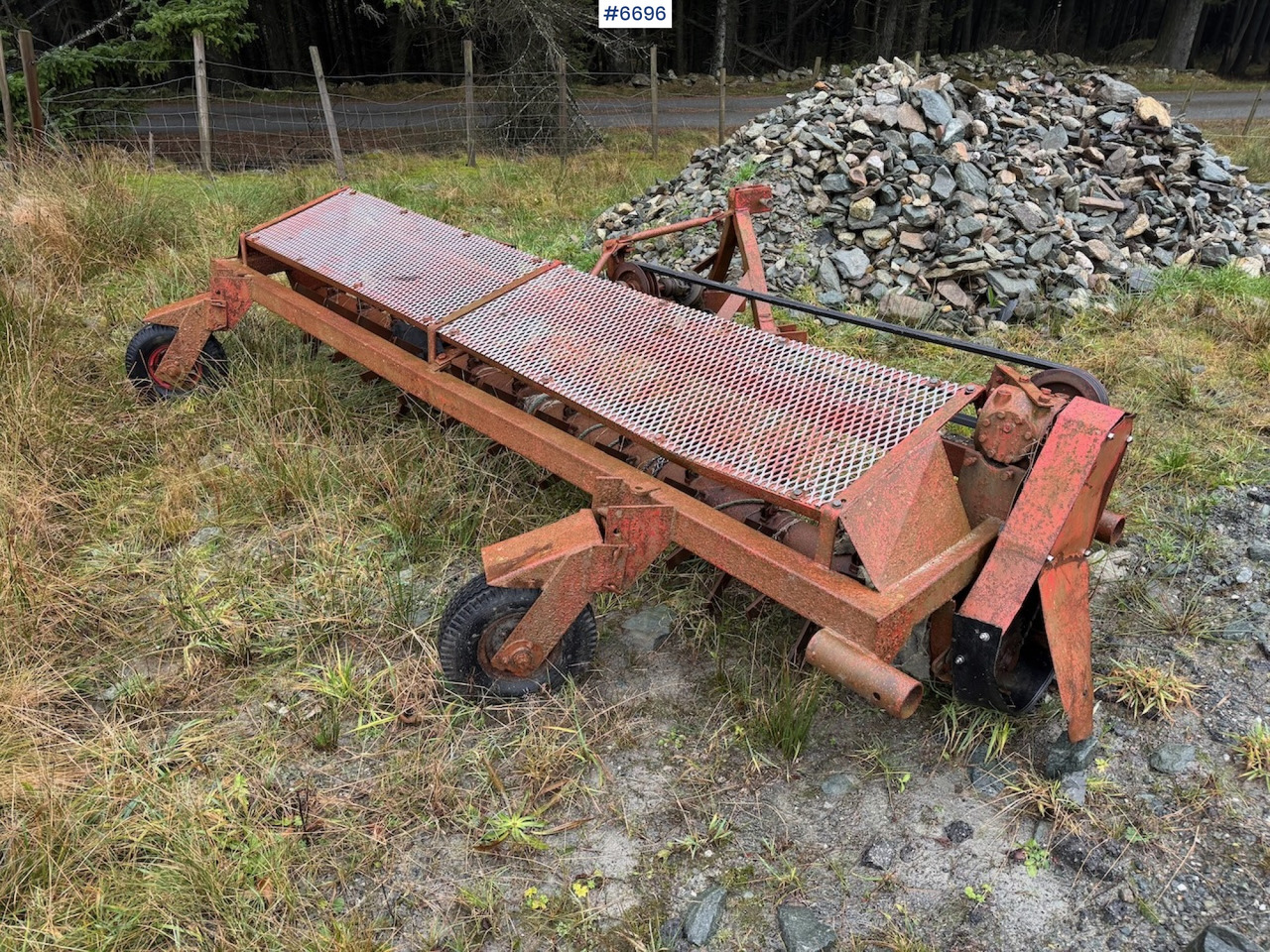 Kverneland stone rake 4 m. - Outils du sol: photos 3 Kverneland stone rake 4 m. - Outils du sol: photos 3