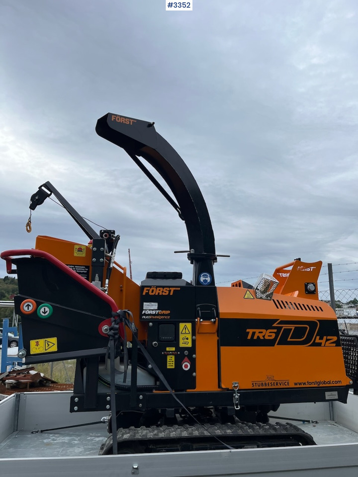 Matériel forestier 2022 Först TR6 D42 Wood chipper w/ winch: photos 1