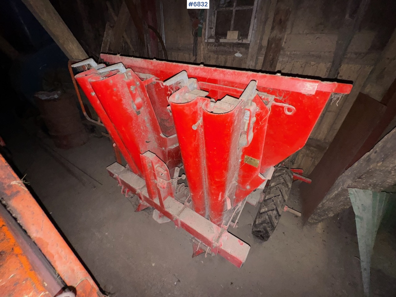 Underhaug 1400 Potato Setter - Outils du sol: photos 5 Underhaug 1400 Potato Setter - Outils du sol: photos 5