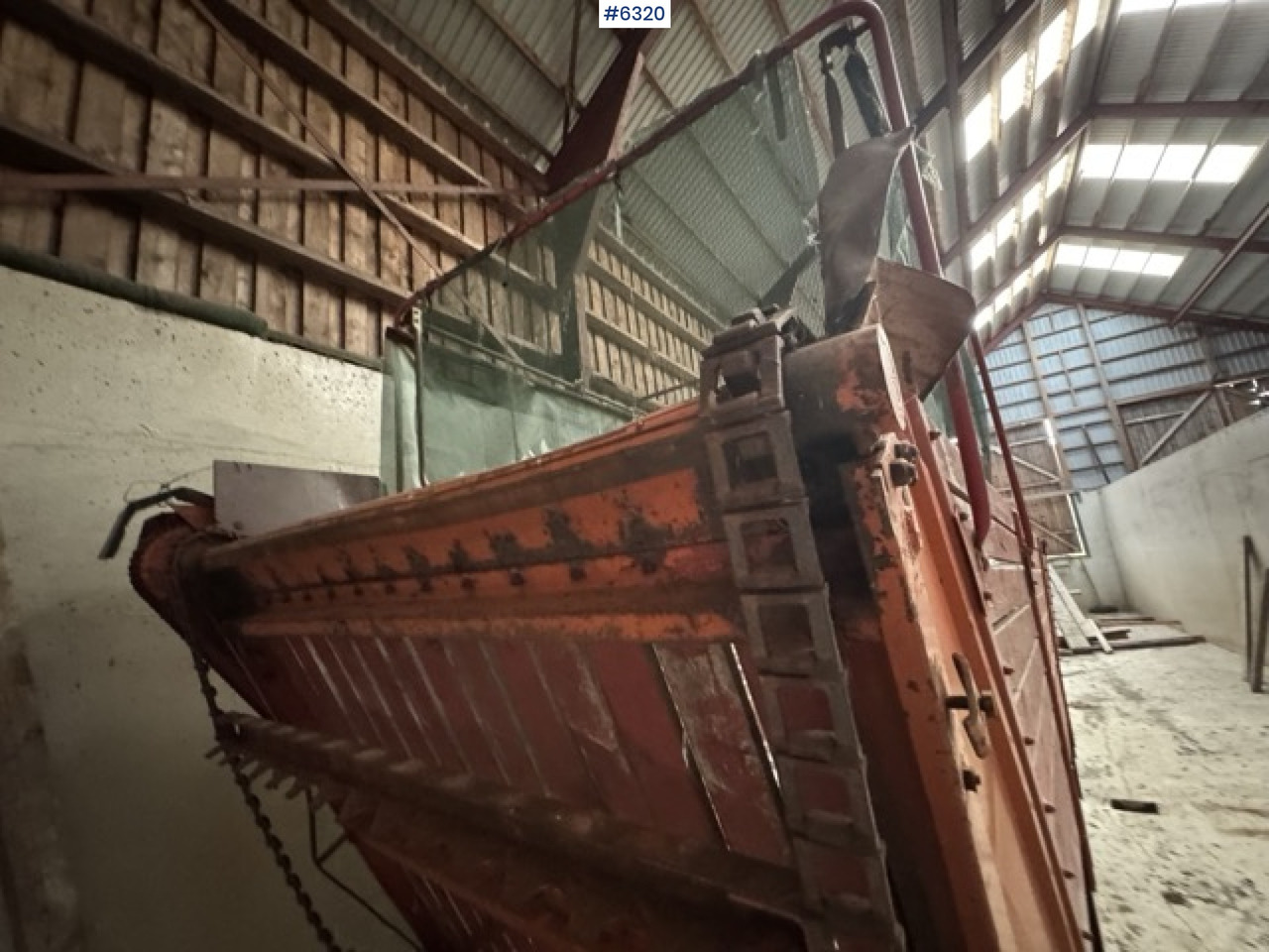 Matériel de fenaison Underhaug 370 unloading wagon with discharge roller: photos 11 Matériel de fenaison Underhaug 370 unloading wagon with discharge roller: photos 11