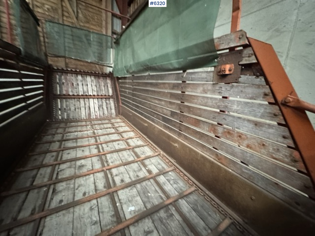 Matériel de fenaison Underhaug 370 unloading wagon with discharge roller: photos 16 Matériel de fenaison Underhaug 370 unloading wagon with discharge roller: photos 16