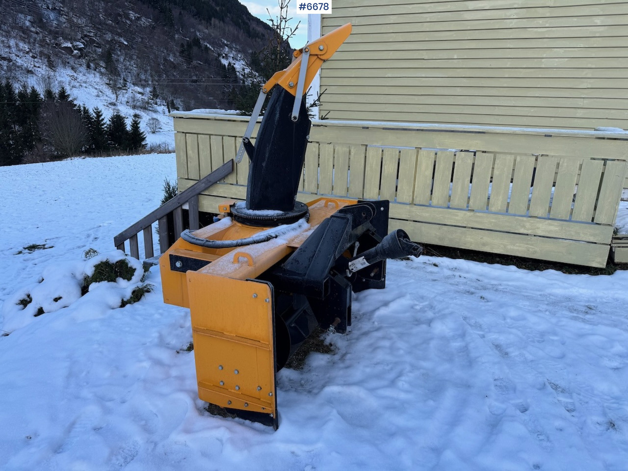 Agroquip G180 2-speed Snowblower. Like new! - Véhicule de voirie/ Spécial: photos 4 Agroquip G180 2-speed Snowblower. Like new! - Véhicule de voirie/ Spécial: photos 4