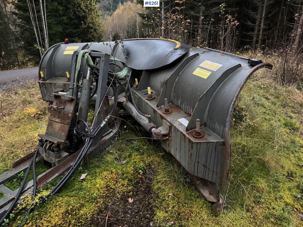 Uni-Väg UV-320 Vikplog - Véhicule de voirie/ Spécial: photos 5 Uni-Väg UV-320 Vikplog - Véhicule de voirie/ Spécial: photos 5