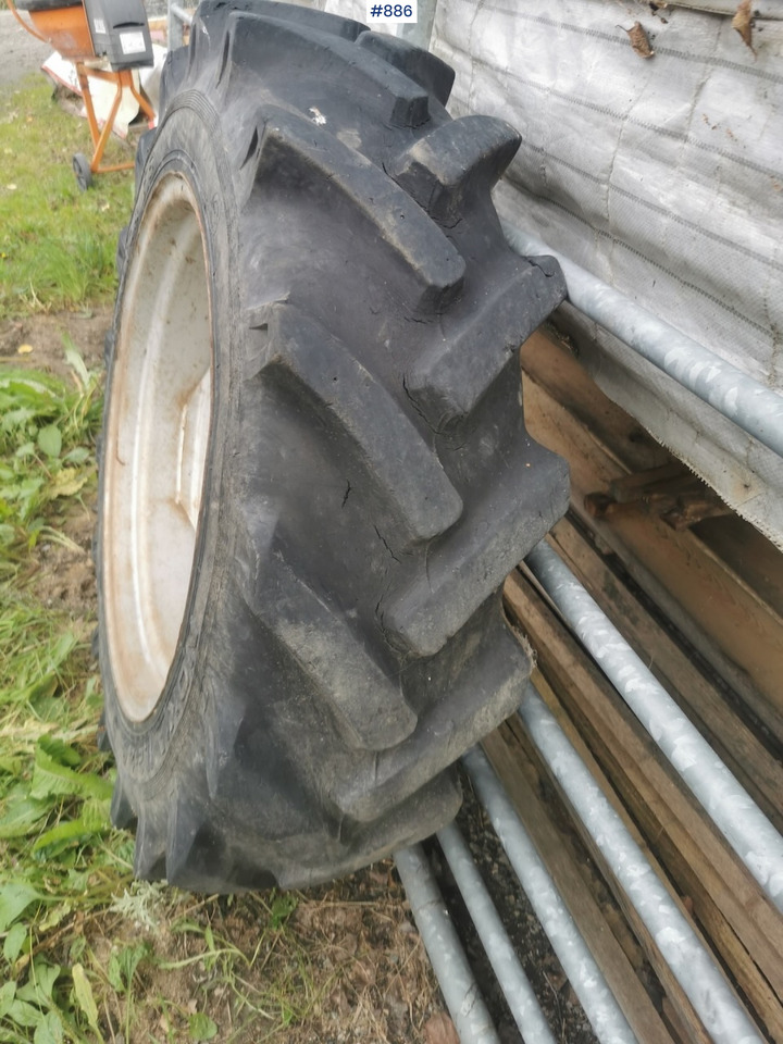 Wheel set on Deutz-Fahr 3.60 - Roue complète pour Machine agricole: photos 4 Wheel set on Deutz-Fahr 3.60 - Roue complète pour Machine agricole: photos 4