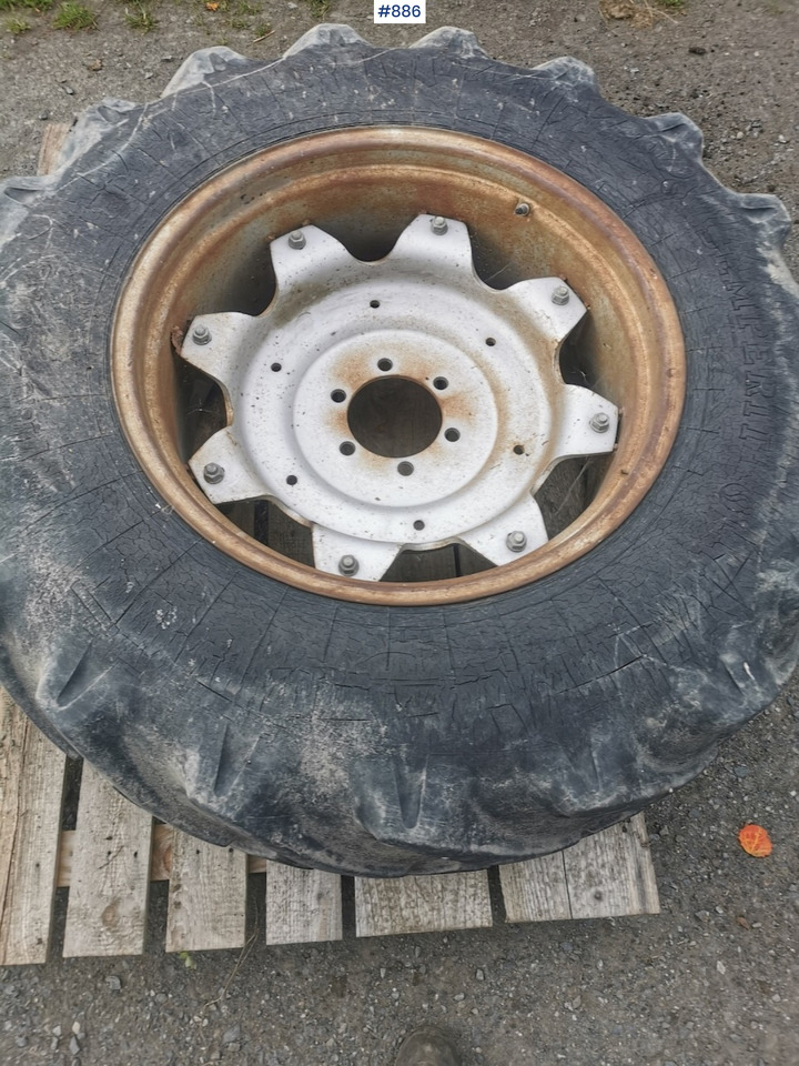 Wheel set on Deutz-Fahr 3.60 - Roue complète pour Machine agricole: photos 3 Wheel set on Deutz-Fahr 3.60 - Roue complète pour Machine agricole: photos 3