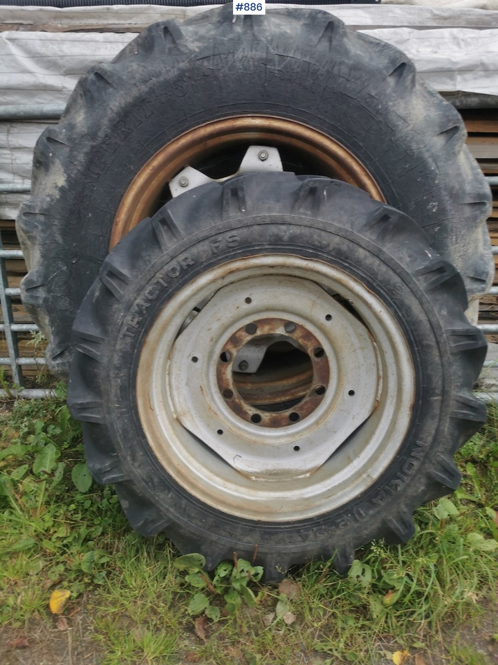 Wheel set on Deutz-Fahr 3.60 - Roue complète pour Machine agricole: photos 1 Wheel set on Deutz-Fahr 3.60 - Roue complète pour Machine agricole: photos 1