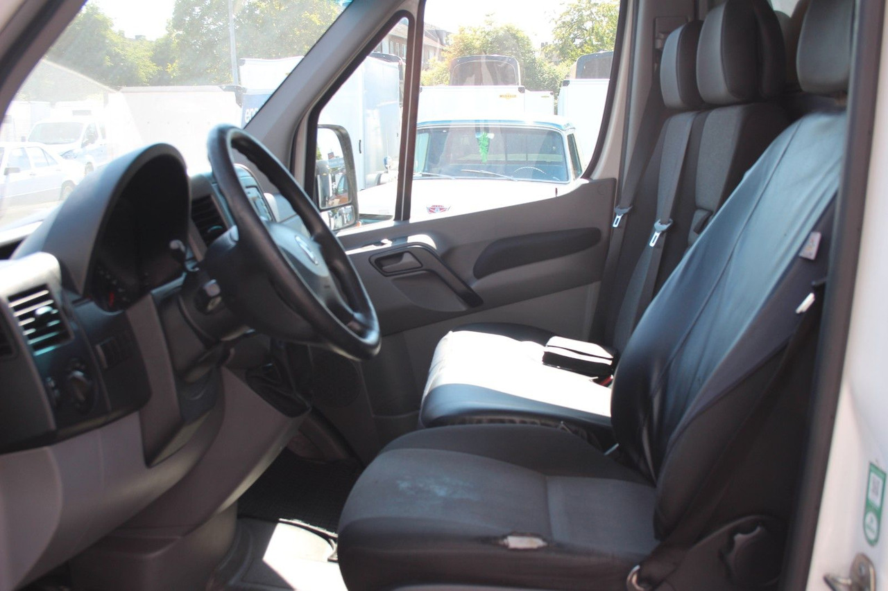 Volkswagen Crafter Kasten 35 mittel L2H2 KLIMA 1.Hand - Transport de personnes: photos 5 Volkswagen Crafter Kasten 35 mittel L2H2 KLIMA 1.Hand - Transport de personnes: photos 5