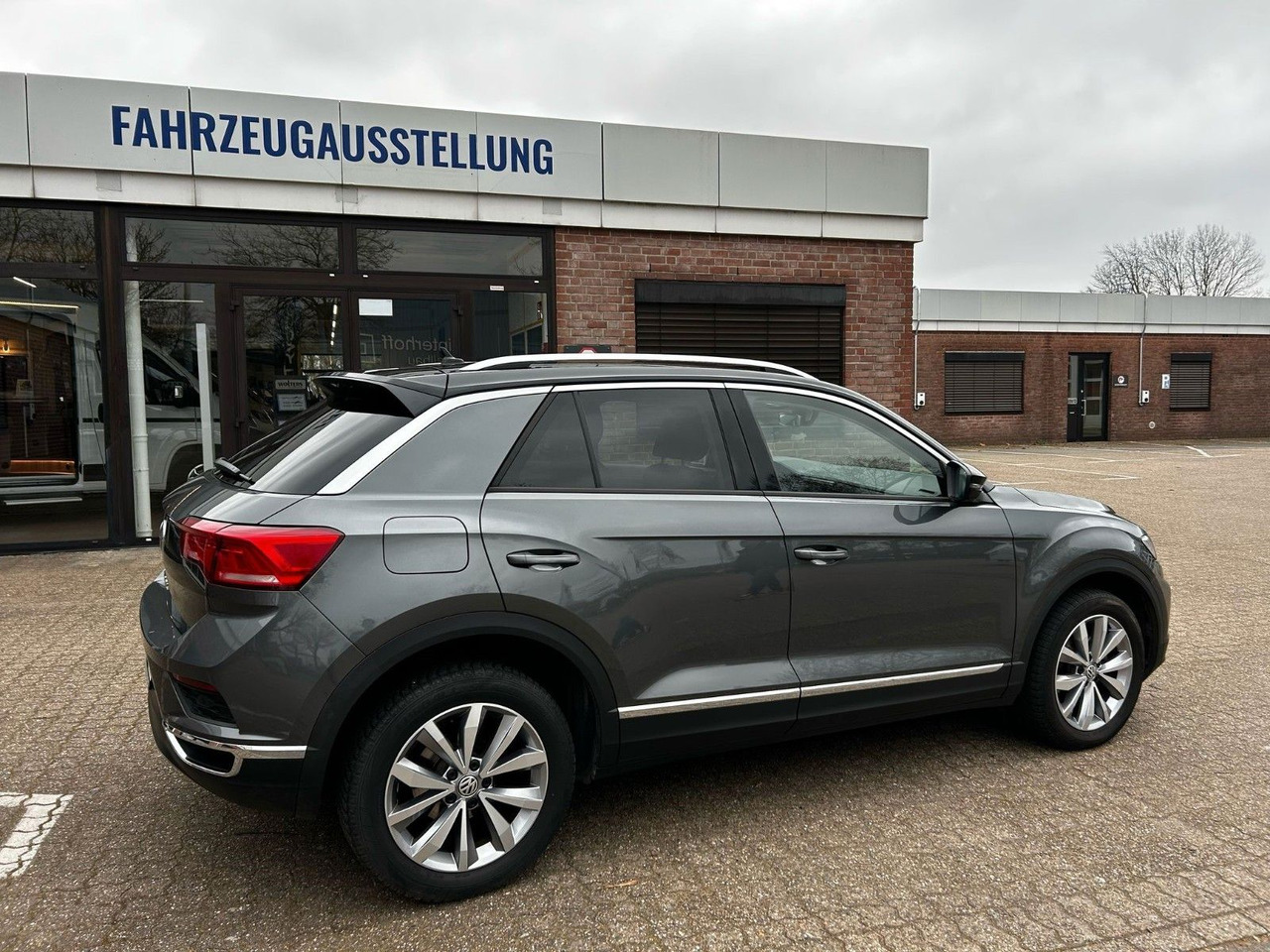 Volkswagen T-Roc Style - SUV: photos 1 Volkswagen T-Roc Style - SUV: photos 1