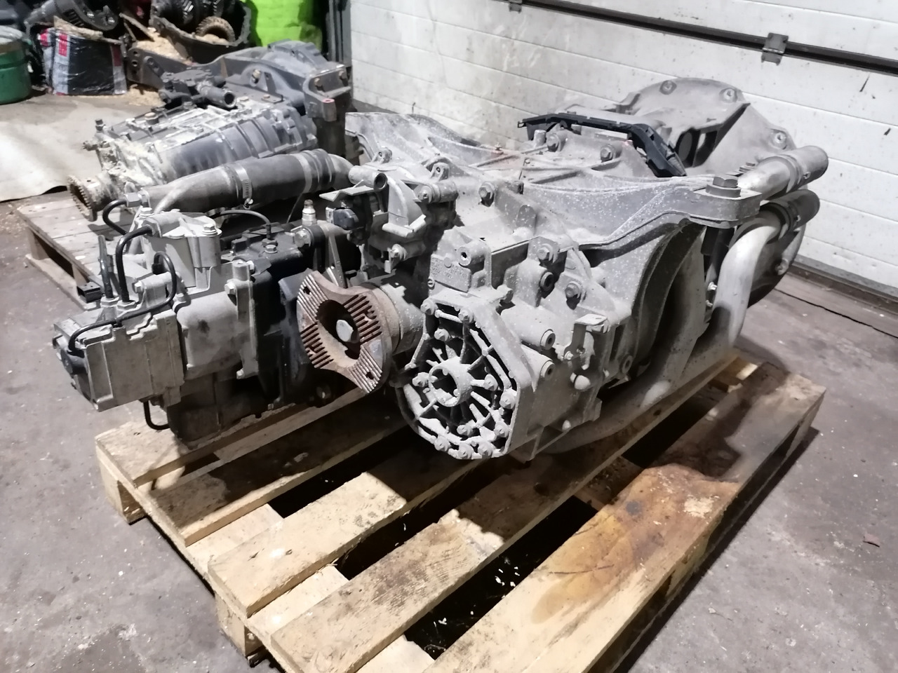 Mercedes-Benz Actros MP-4 gearbox G211-12+Retarder REPAIRED - Boîte de vitesse: photos 3 Mercedes-Benz Actros MP-4 gearbox G211-12+Retarder REPAIRED - Boîte de vitesse: photos 3