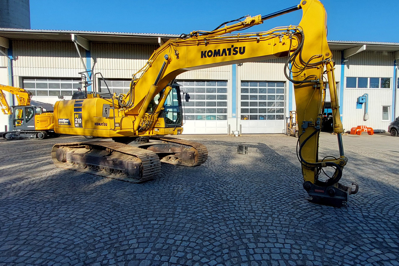 Komatsu PC210LCi-10 - Pelle sur chenille: photos 5 Komatsu PC210LCi-10 - Pelle sur chenille: photos 5