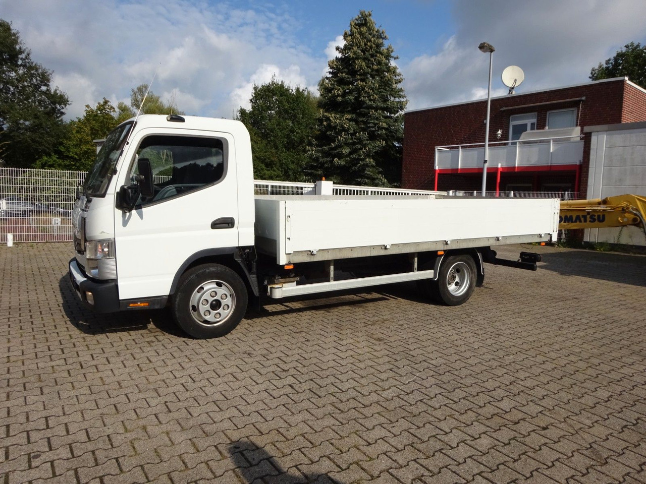 FUSO CANTER 7C15 Pritsche 4x2 - Fourgon plateau: photos 4 FUSO CANTER 7C15 Pritsche 4x2 - Fourgon plateau: photos 4
