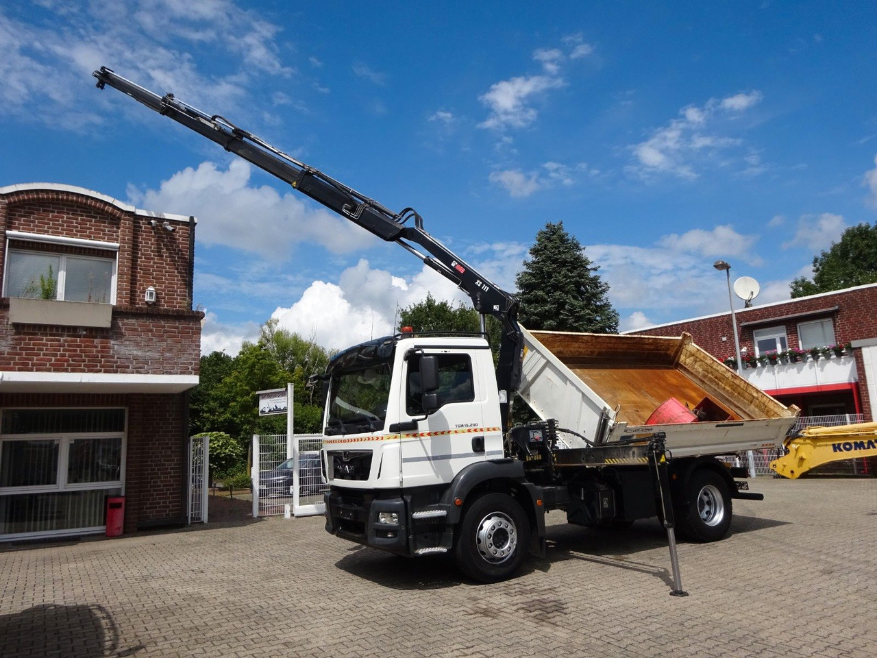 MAN 15.290 TGM 3Skipper + HIAB 111-B3 HIDUO Kran 4x2 - Camion benne, Camion grue: photos 2 MAN 15.290 TGM 3Skipper + HIAB 111-B3 HIDUO Kran 4x2 - Camion benne, Camion grue: photos 2