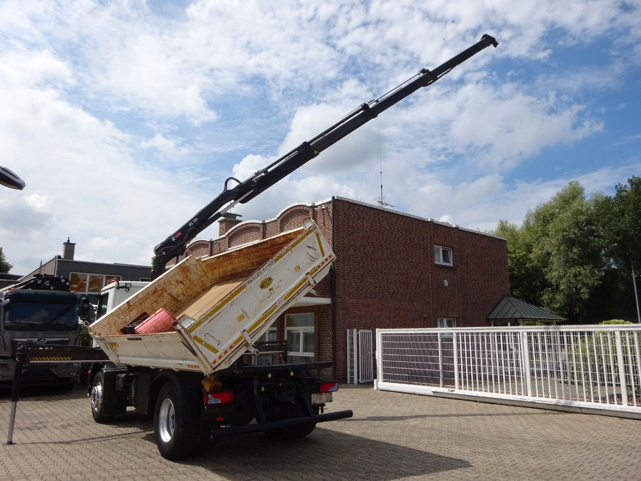 MAN 15.290 TGM 3Skipper + HIAB 111-B3 HIDUO Kran 4x2 - Camion benne, Camion grue: photos 5 MAN 15.290 TGM 3Skipper + HIAB 111-B3 HIDUO Kran 4x2 - Camion benne, Camion grue: photos 5