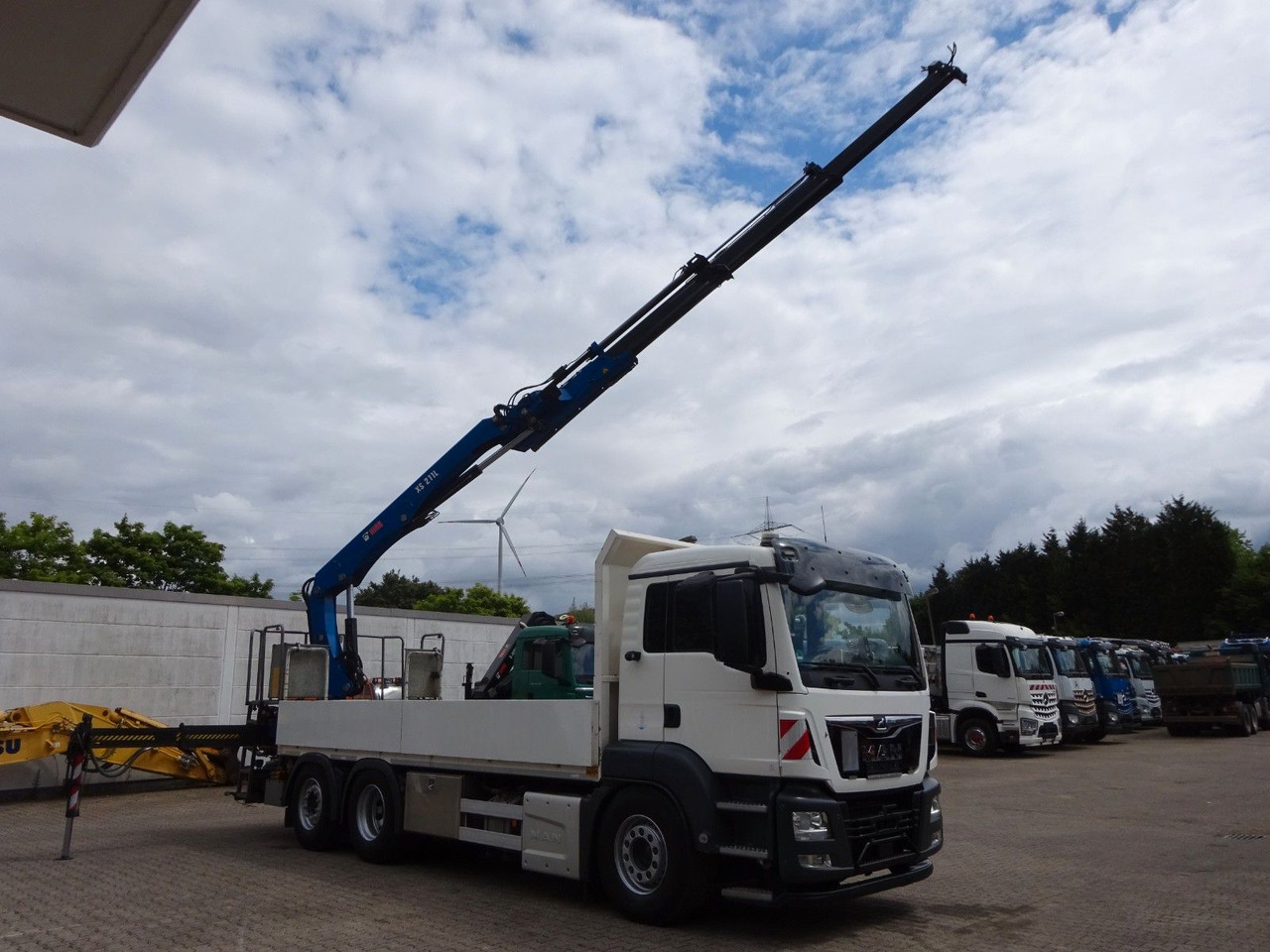 MAN 26.420 TGS Pritsche + HIAB 211 HIPRO Kran - Camion plateau, Camion grue: photos 3 MAN 26.420 TGS Pritsche + HIAB 211 HIPRO Kran - Camion plateau, Camion grue: photos 3