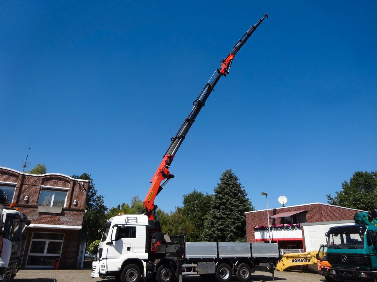 MAN 35.480 TGS Pritsche + PK 65002 Kran 8x2 - Camion grue: photos 4 MAN 35.480 TGS Pritsche + PK 65002 Kran 8x2 - Camion grue: photos 4