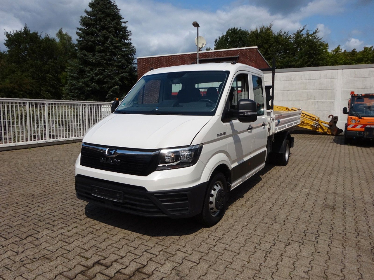 MAN 6.180 TGE MEILLER 3Skipper Doppelkabine 4x2 - Véhicule utilitaire benne, Utilitaire double cabine: photos 2 MAN 6.180 TGE MEILLER 3Skipper Doppelkabine 4x2 - Véhicule utilitaire benne, Utilitaire double cabine: photos 2