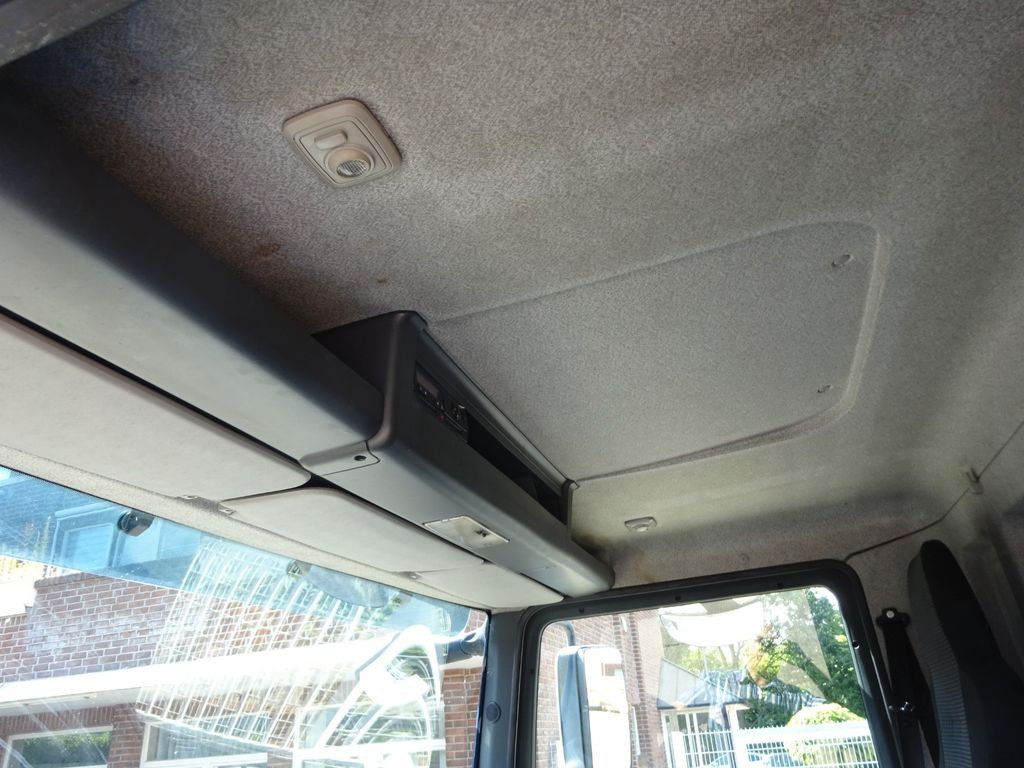 Camion fourgon MAN 8.220 Koffer mit LBW als Wohnmobil ausgebaut 4x2 MAN 8.220 Koffer mit LBW als Wohnmobil ausgebaut 4x2: photos 13 Camion fourgon MAN 8.220 Koffer mit LBW als Wohnmobil ausgebaut 4x2 MAN 8.220 Koffer mit LBW als Wohnmobil ausgebaut 4x2: photos 13