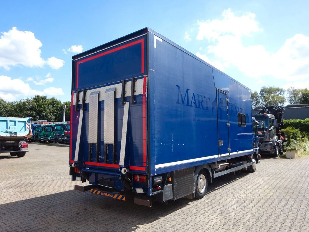 Camion fourgon MAN 8.220 Koffer mit LBW als Wohnmobil ausgebaut 4x2 MAN 8.220 Koffer mit LBW als Wohnmobil ausgebaut 4x2: photos 8 Camion fourgon MAN 8.220 Koffer mit LBW als Wohnmobil ausgebaut 4x2 MAN 8.220 Koffer mit LBW als Wohnmobil ausgebaut 4x2: photos 8