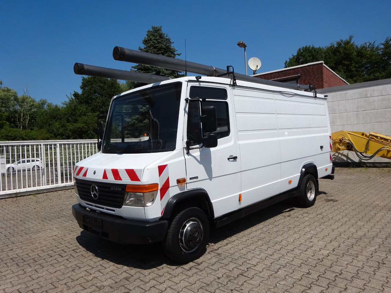 Mercedes-Benz 613D Vario Kasten 4x2 - Fourgon utilitaire: photos 2 Mercedes-Benz 613D Vario Kasten 4x2 - Fourgon utilitaire: photos 2