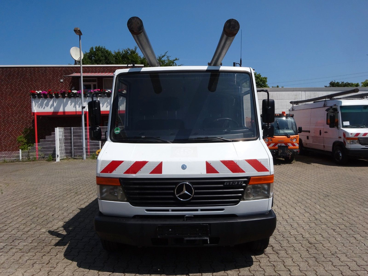 Mercedes-Benz 613D Vario Kasten 4x2 - Fourgon utilitaire: photos 4 Mercedes-Benz 613D Vario Kasten 4x2 - Fourgon utilitaire: photos 4