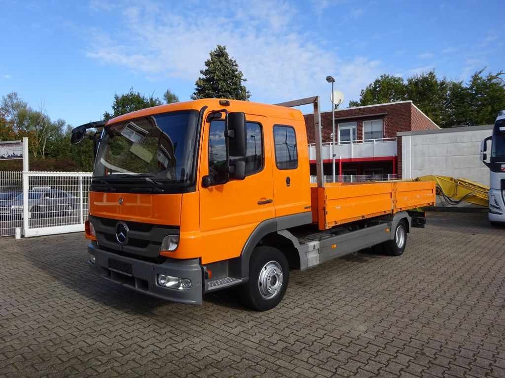 Mercedes-Benz 822 Atego Pritsche Doppelkabine 4x2 - Camion plateau: photos 1 Mercedes-Benz 822 Atego Pritsche Doppelkabine 4x2 - Camion plateau: photos 1