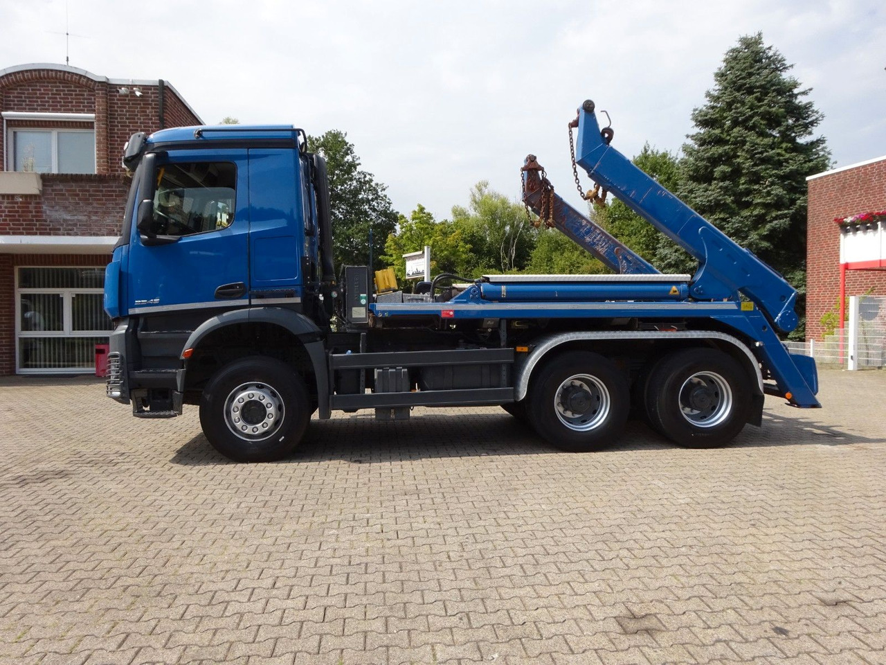 Mercedes-Benz Arocs 2645 Absetzkipper MEILLER 6x4 - Camion benne: photos 3 Mercedes-Benz Arocs 2645 Absetzkipper MEILLER 6x4 - Camion benne: photos 3