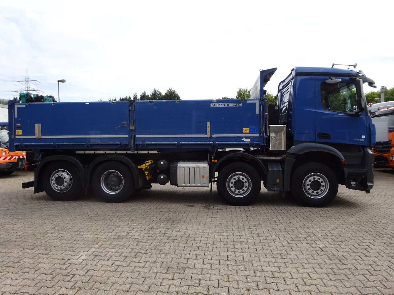 Camion benne Mercedes-Benz Arocs 3446 MEILER 3 Seitenkipper 8x2: photos 6
