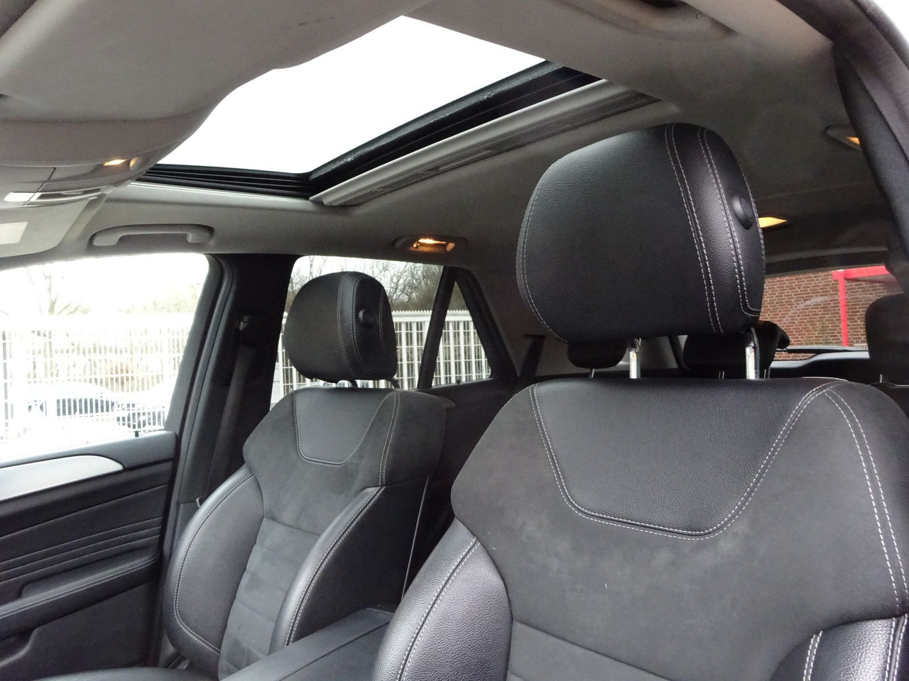 SUV Mercedes-Benz ML 350 CDI BlueTec Mercedes-Benz ML 350 CDI BlueTec.  AMG Paket: photos 9