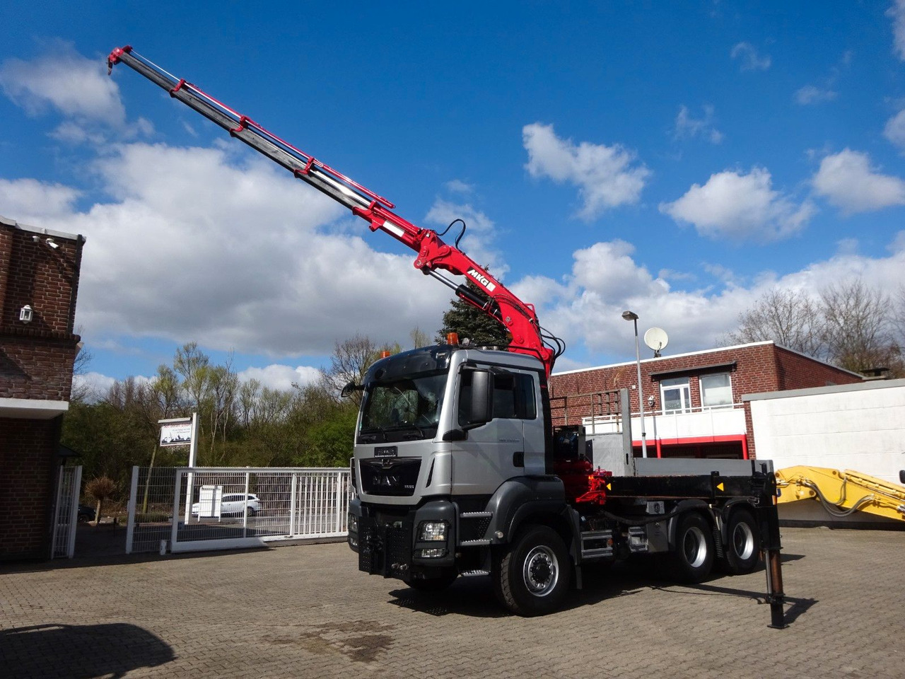 MAN 33.500 TGS + MKG HLK 231 Kran 6x6 Hydrodrive - Tracteur routier: photos 1 MAN 33.500 TGS + MKG HLK 231 Kran 6x6 Hydrodrive - Tracteur routier: photos 1