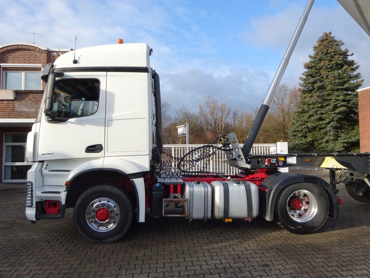 Mercedes-Benz 1840 Arocs HAD-4x4 Mercedes-Benz 1840 Arocs HAD-4x4 Allrad - Tracteur routier: photos 5 Mercedes-Benz 1840 Arocs HAD-4x4 Mercedes-Benz 1840 Arocs HAD-4x4 Allrad - Tracteur routier: photos 5