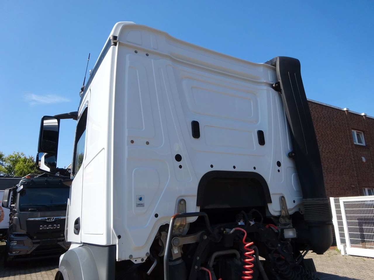 Tracteur routier Mercedes-Benz 1846 Actros SZM HAD ALLRAD: photos 11