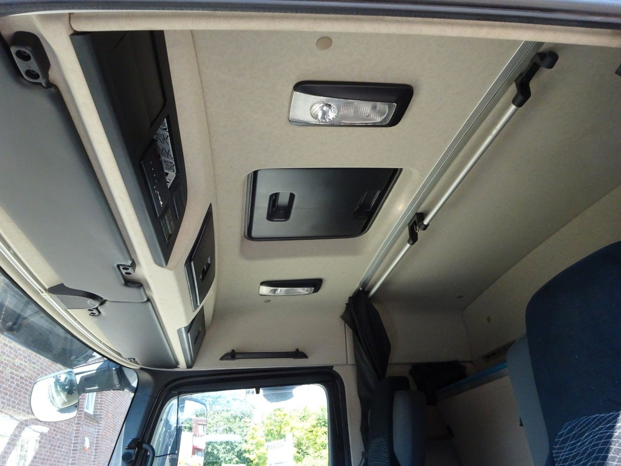 Tracteur routier Mercedes-Benz 1846 Actros SZM HAD ALLRAD: photos 13