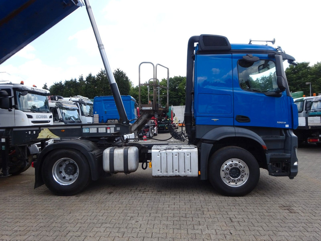 Mercedes-Benz 1853 Arocs SZM mit Kipperpumpe - Tracteur routier: photos 5 Mercedes-Benz 1853 Arocs SZM mit Kipperpumpe - Tracteur routier: photos 5