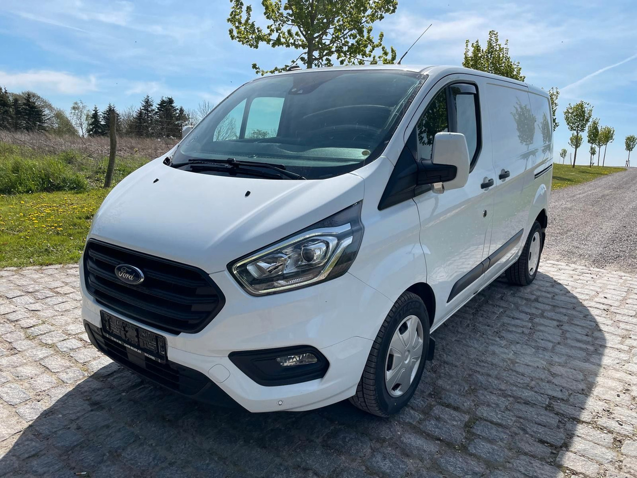 Ford Transit Custom Kasten 280 L1 Trend *NEW TUV* - Transport de personnes: photos 1 Ford Transit Custom Kasten 280 L1 Trend *NEW TUV* - Transport de personnes: photos 1