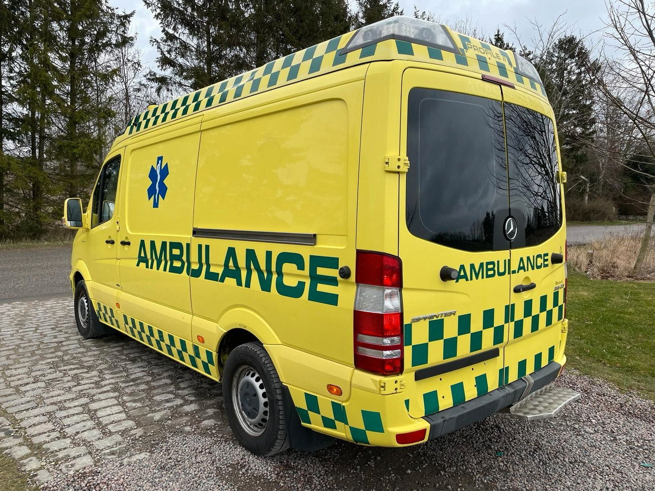 Mercedes-Benz Sprinter 316 CDI Aut *14 000 € netto - Ambulance: photos 3 Mercedes-Benz Sprinter 316 CDI Aut *14 000 € netto - Ambulance: photos 3
