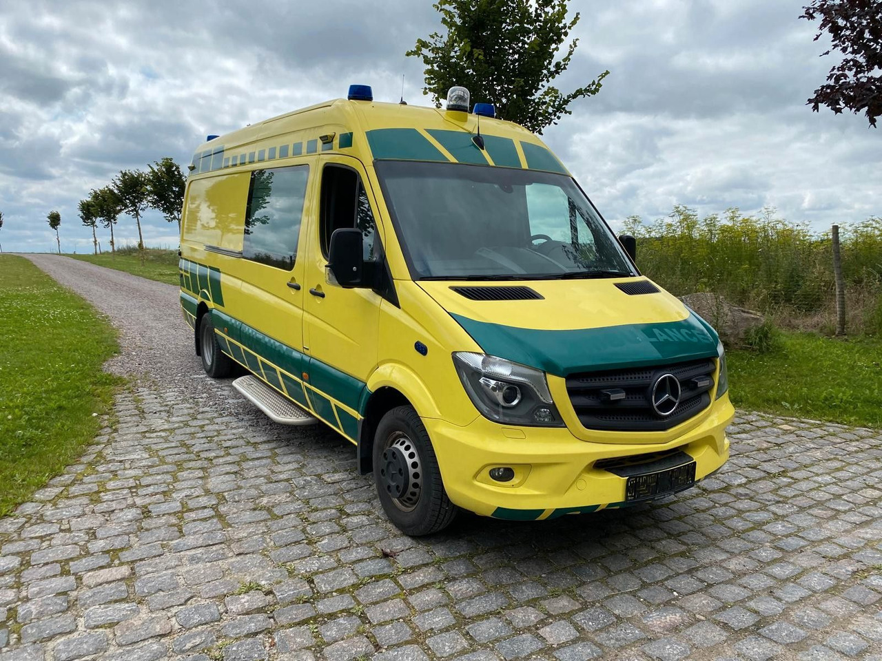 Mercedes-Benz Sprinter 519 CDI MAXI +Lift *20 000€ netto - Ambulance: photos 1 Mercedes-Benz Sprinter 519 CDI MAXI +Lift *20 000€ netto - Ambulance: photos 1