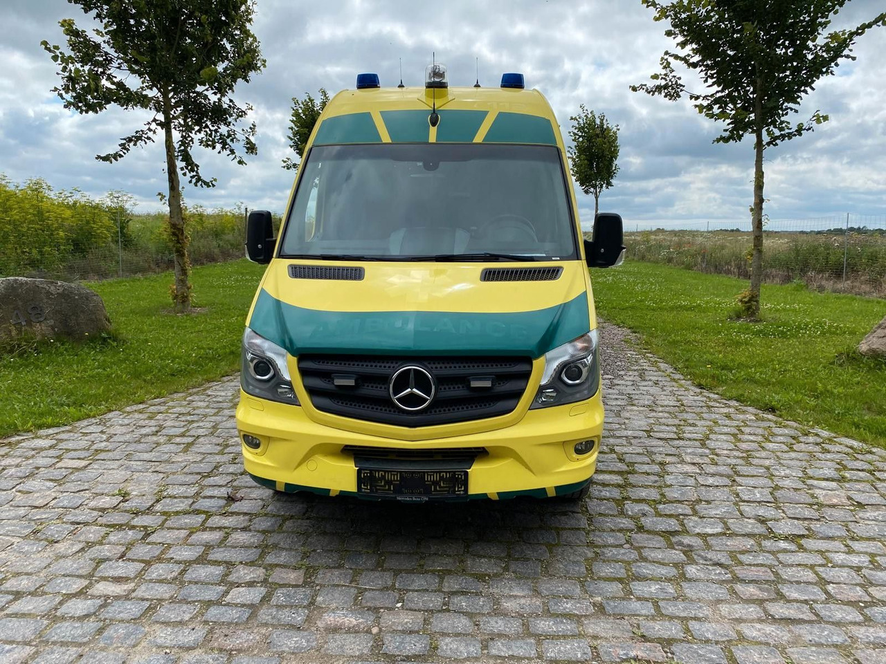 Mercedes-Benz Sprinter 519 CDI MAXI +Lift *20 000€ netto - Ambulance: photos 2 Mercedes-Benz Sprinter 519 CDI MAXI +Lift *20 000€ netto - Ambulance: photos 2