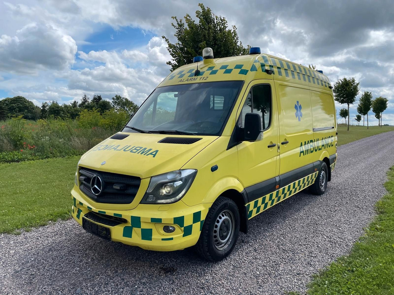 Mercedes-Benz Sprinter II Kasten 316 CDI Aut *Ambulance - Ambulance: photos 1 Mercedes-Benz Sprinter II Kasten 316 CDI Aut *Ambulance - Ambulance: photos 1