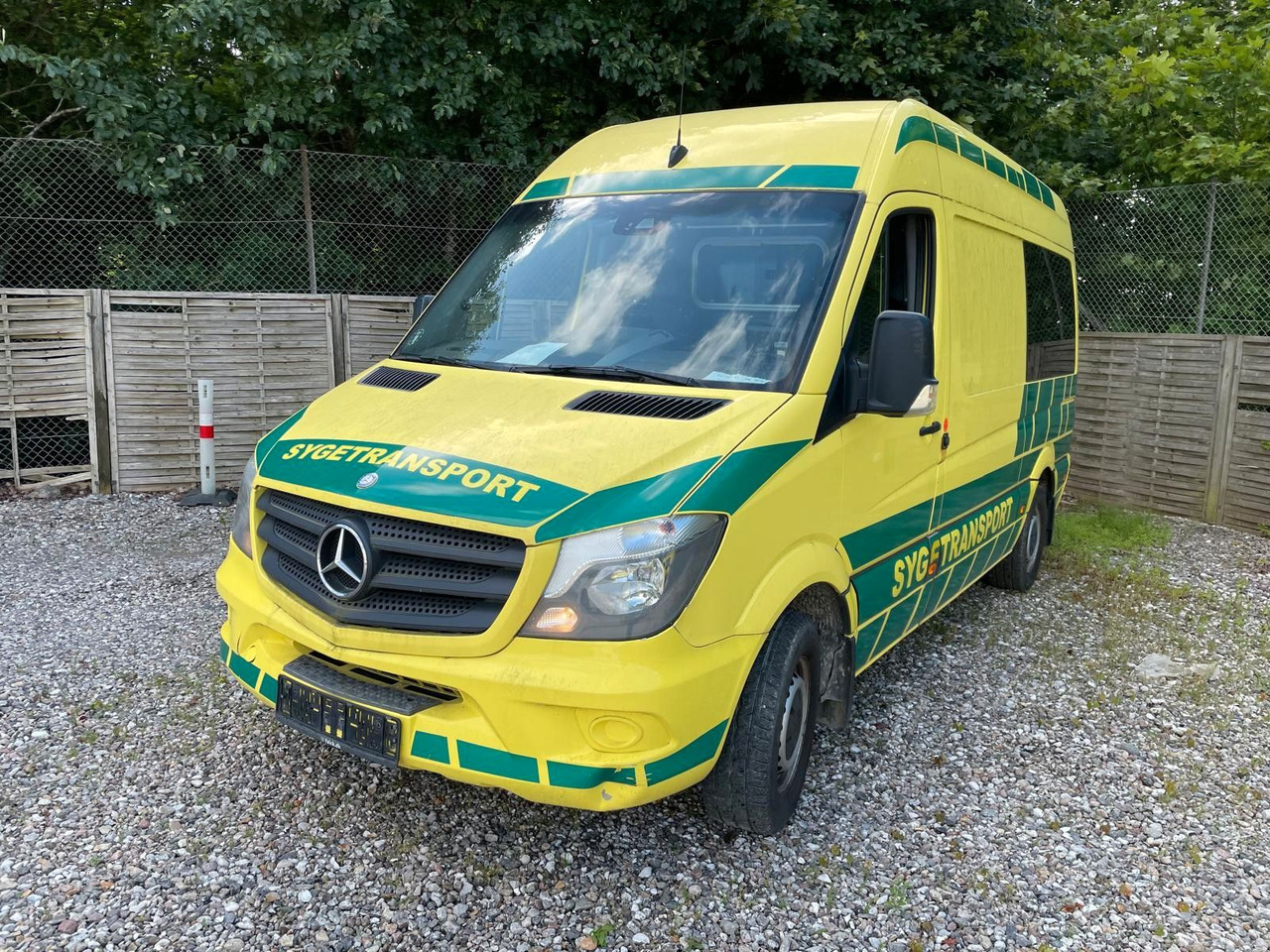 Mercedes-Benz Sprinter II Kasten 316CDI Aut *Ambulance - Ambulance: photos 1 Mercedes-Benz Sprinter II Kasten 316CDI Aut *Ambulance - Ambulance: photos 1