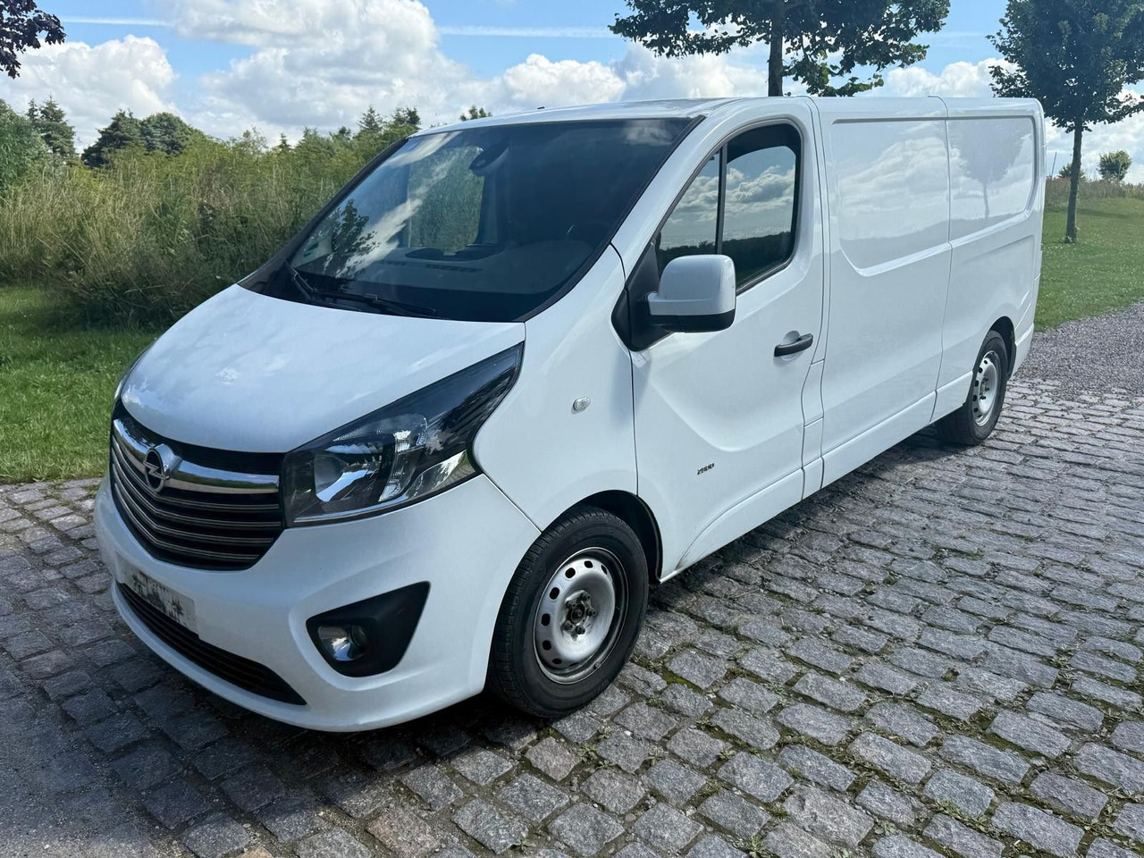 Opel Vivaro 1.6 cdti BiTurbo LANG *5800€ netto - Fourgonnette: photos 2 Opel Vivaro 1.6 cdti BiTurbo LANG *5800€ netto - Fourgonnette: photos 2