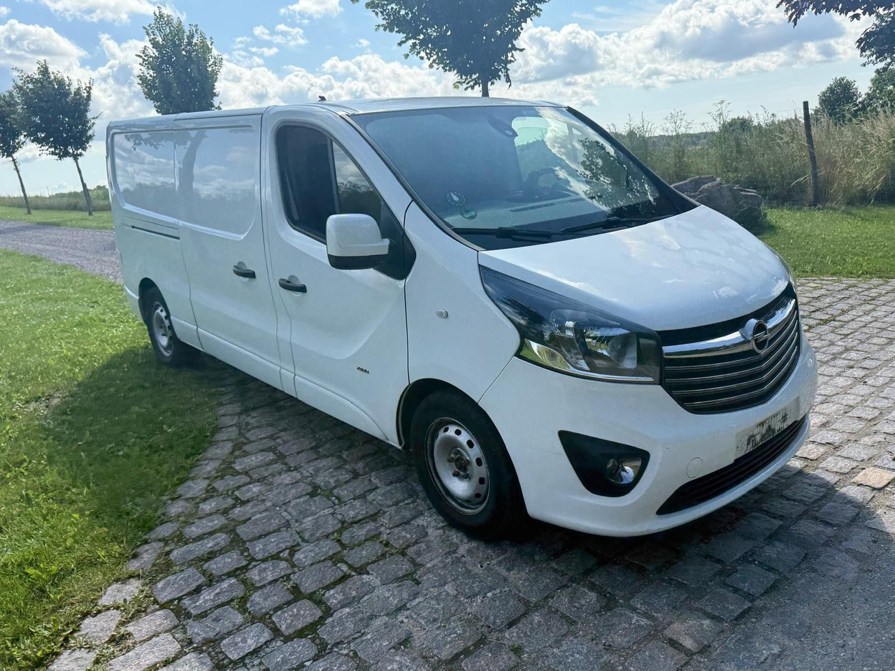 Opel Vivaro 1.6 cdti BiTurbo LANG *5800€ netto - Fourgonnette: photos 1 Opel Vivaro 1.6 cdti BiTurbo LANG *5800€ netto - Fourgonnette: photos 1