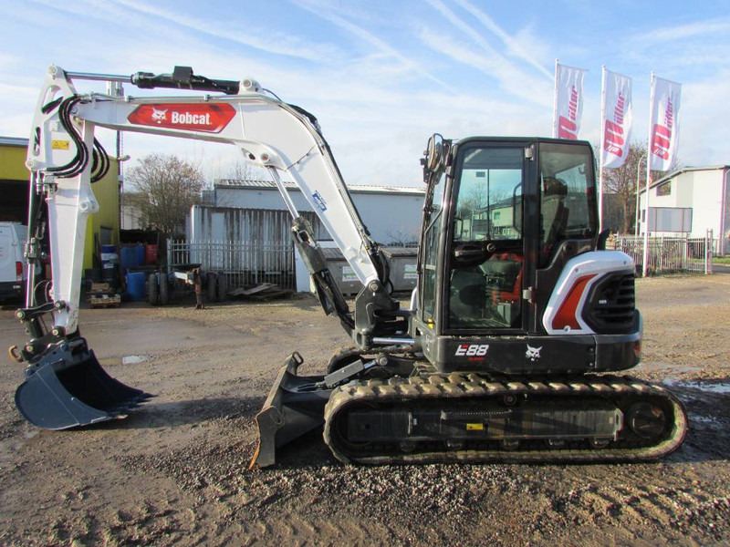 Bobcat E 88 R2 Minibagger 72.500 EUR - Mini pelle: photos 1 Bobcat E 88 R2 Minibagger 72.500 EUR - Mini pelle: photos 1