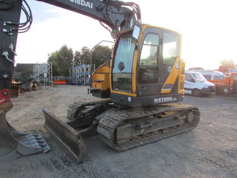 Hyundai HX 130 ALCR Kettenbagger 77.500 EUR / AC - Pelle sur chenille: photos 2 Hyundai HX 130 ALCR Kettenbagger 77.500 EUR / AC - Pelle sur chenille: photos 2