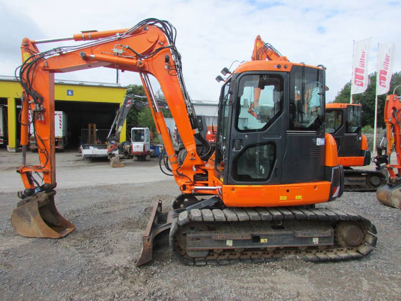 Komatsu PC 80 MR-3 Kettenbagger 31.000 EUR - Mini pelle: photos 1 Komatsu PC 80 MR-3 Kettenbagger 31.000 EUR - Mini pelle: photos 1
