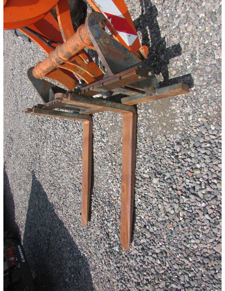Komatsu WA 100 M-7 Radlader 31.000 EUR - Chargeuse sur pneus: photos 3 Komatsu WA 100 M-7 Radlader 31.000 EUR - Chargeuse sur pneus: photos 3