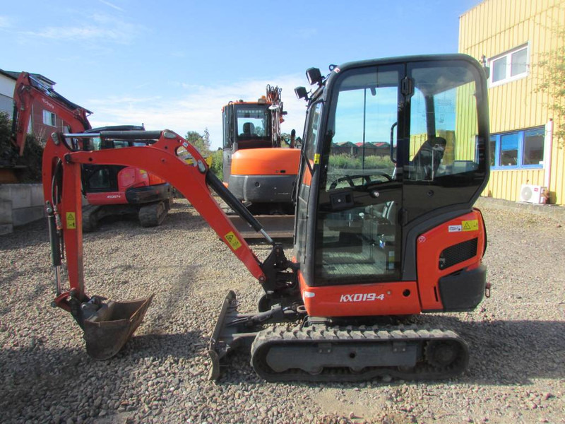 Kubota KX 019-4 - Mini pelle: photos 1 Kubota KX 019-4 - Mini pelle: photos 1