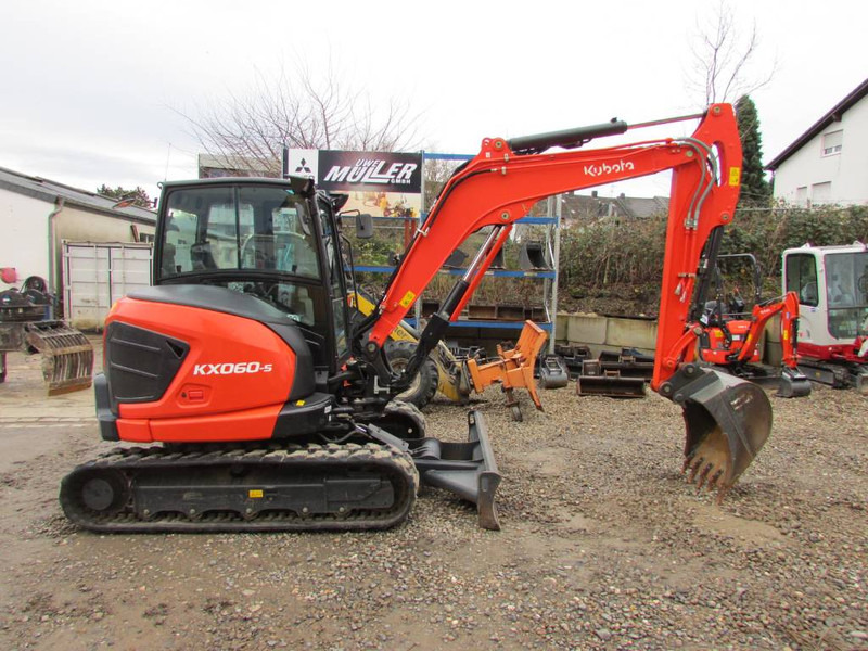 Kubota KX 060-5 HI Minibagger 49.500 EUR - Mini pelle: photos 1 Kubota KX 060-5 HI Minibagger 49.500 EUR - Mini pelle: photos 1