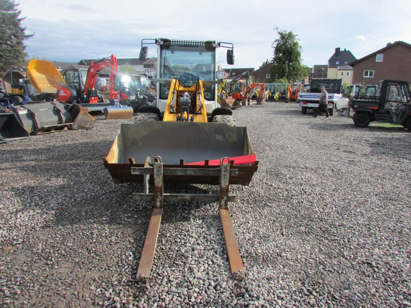 Liebherr L 506 Compact Radlader 48.000 EUR netto - Chargeuse sur pneus: photos 4 Liebherr L 506 Compact Radlader 48.000 EUR netto - Chargeuse sur pneus: photos 4