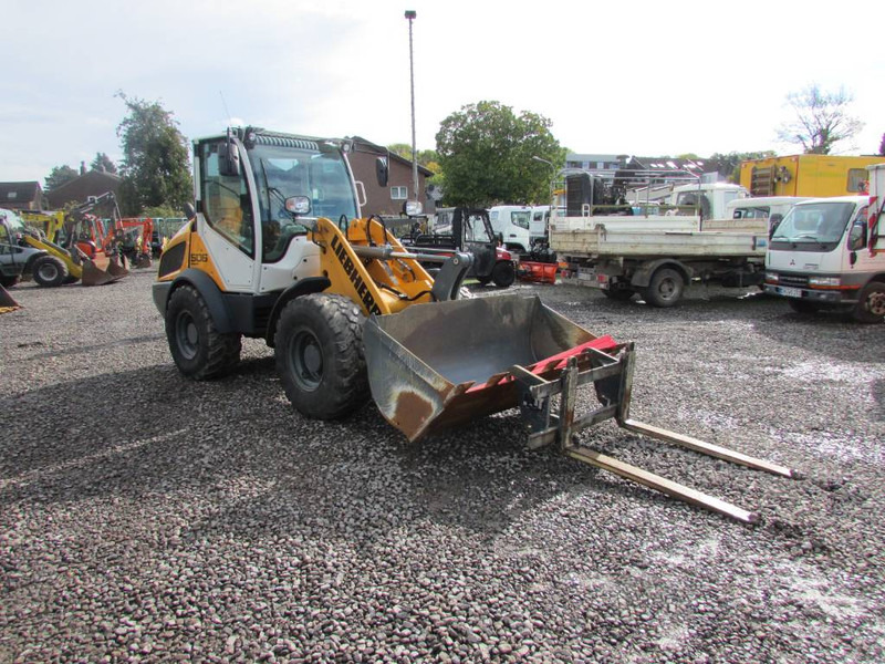 Liebherr L 506 Compact Radlader 48.000 EUR netto - Chargeuse sur pneus: photos 5 Liebherr L 506 Compact Radlader 48.000 EUR netto - Chargeuse sur pneus: photos 5